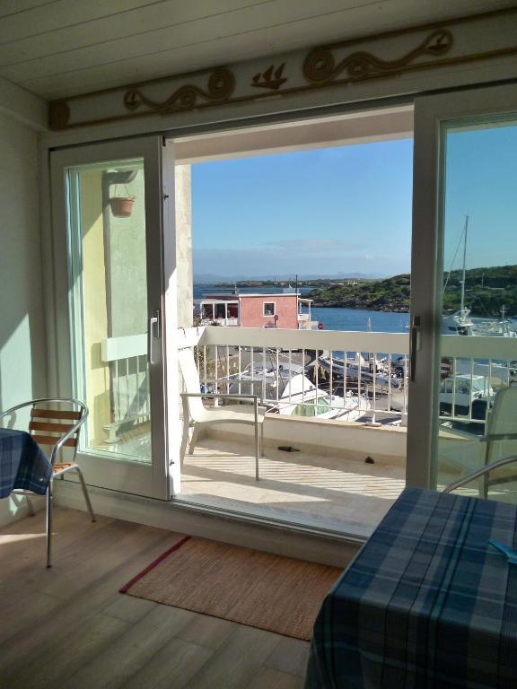Domo Sul Porto Bed and Breakfast Stintino Eksteriør billede