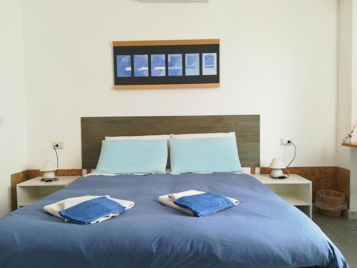 Domo Sul Porto Bed and Breakfast Stintino Eksteriør billede